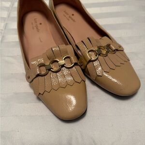 Kate Spade Tan Leather Loafers with Gold Chain